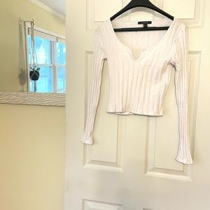 White full sleeves top in great condition